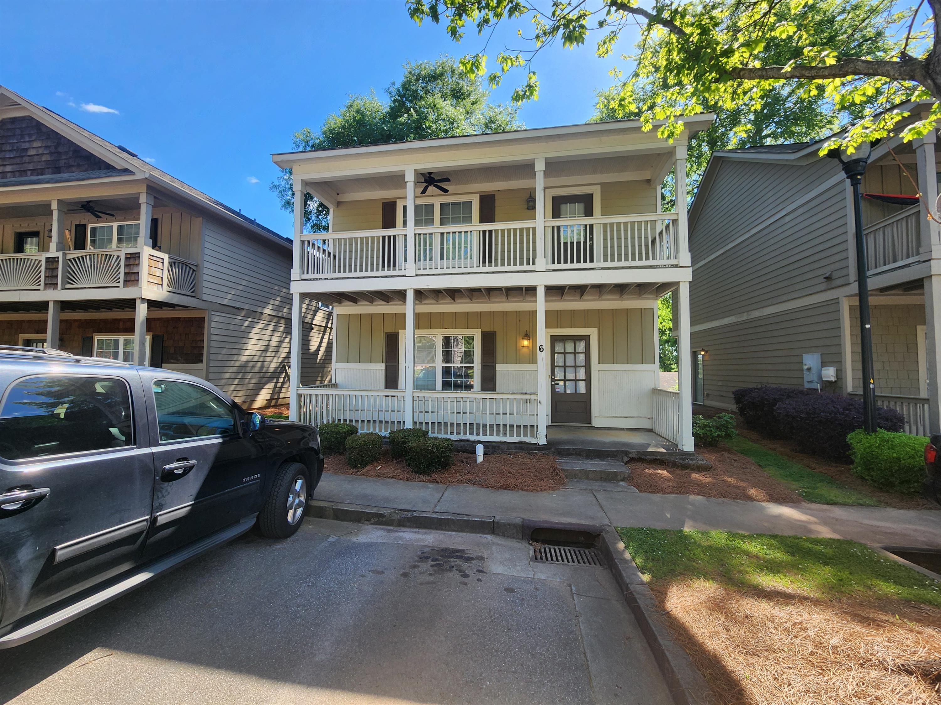 239 Ruth ST #6 - 1